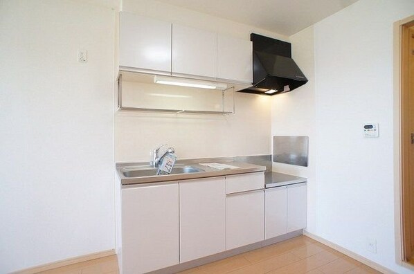 ヴィラ・フォレストAの物件内観写真